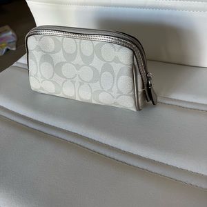 COPY - Coach bag/wallet makeup/change